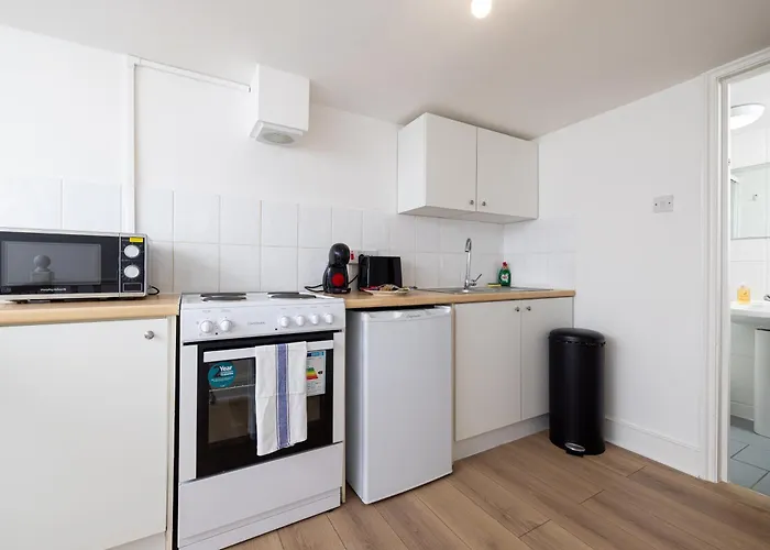 Charmstay Swiss Cottage